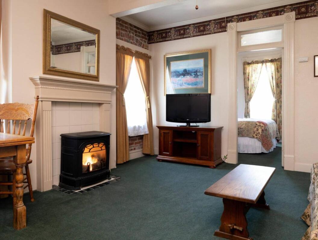 פורט טאונסנד The Bishop Hotel מראה חיצוני תמונה